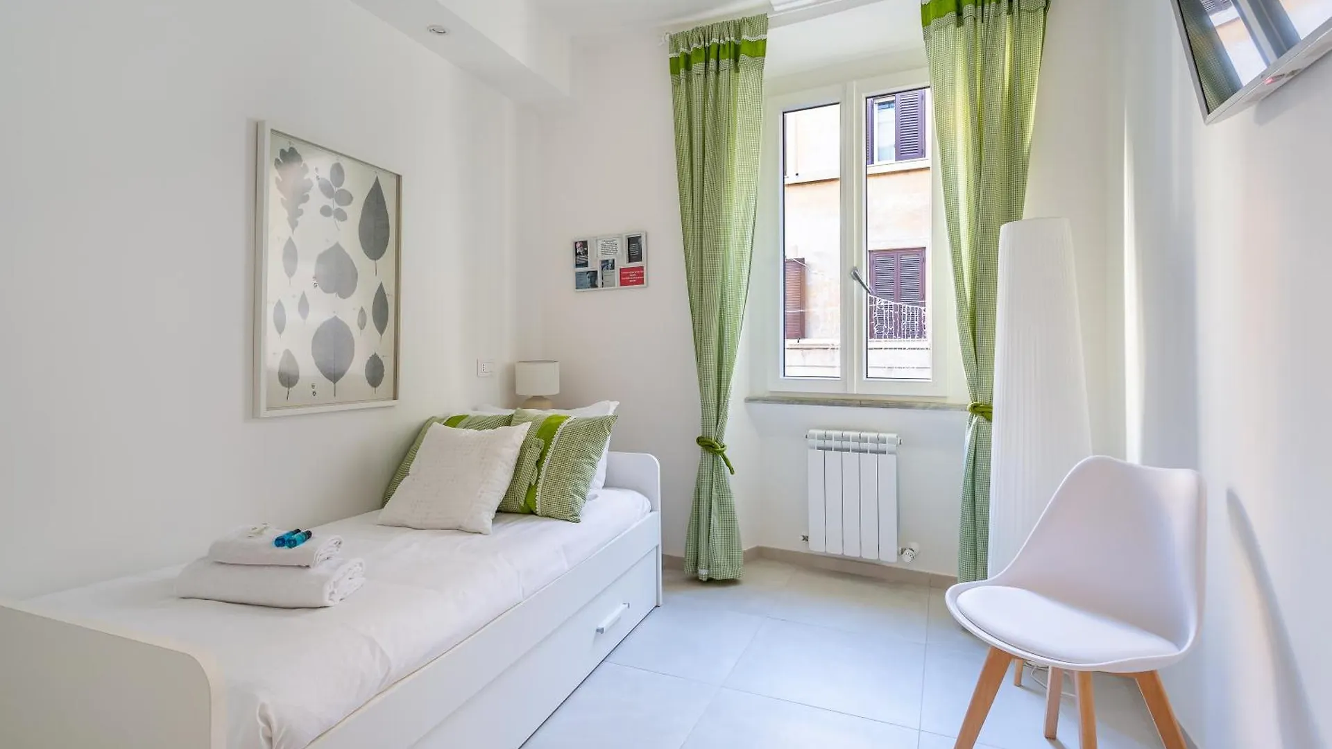Iflat New Cozy Retreat Near The Colosseum Rome Apartment